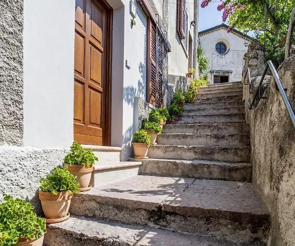 Scalinata San Rocco Apartment Limone sul Garda