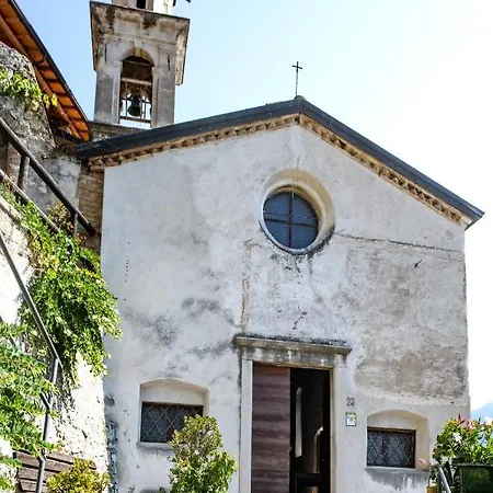 Scalinata San Rocco ليمونِ سول غاردا